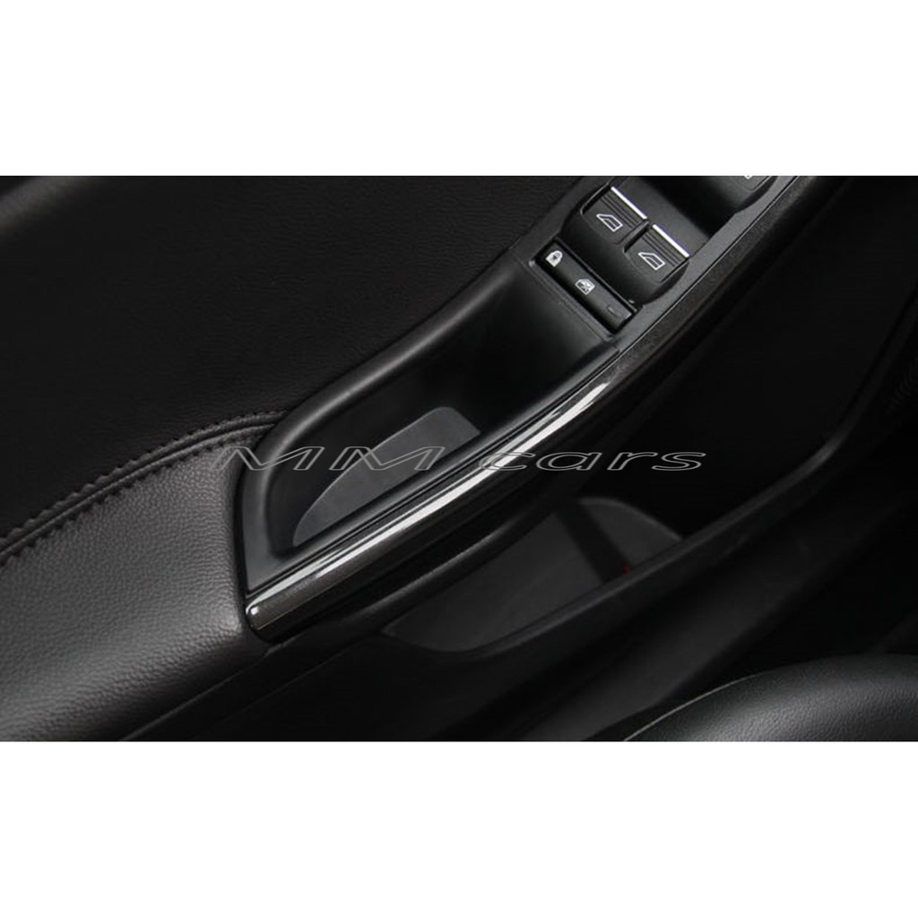 focus MK3 MK3.5 內門 車門 車窗 門把 門邊 把手 拉手 門拉 扶手 置物盒 零錢盒
