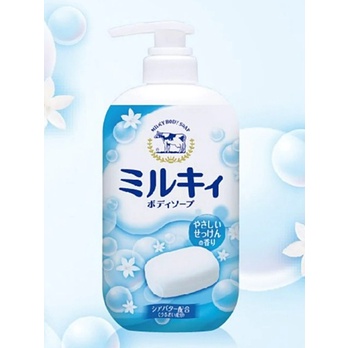 牛乳石鹼 牛乳精華沐浴乳罐裝550ML清新皂香