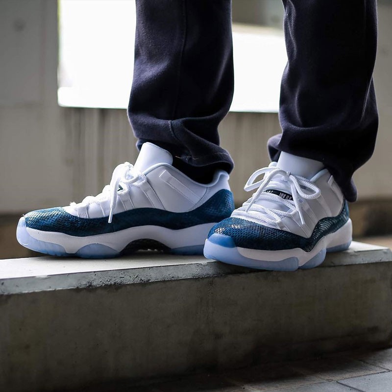 air jordan 11 snakeskin navy