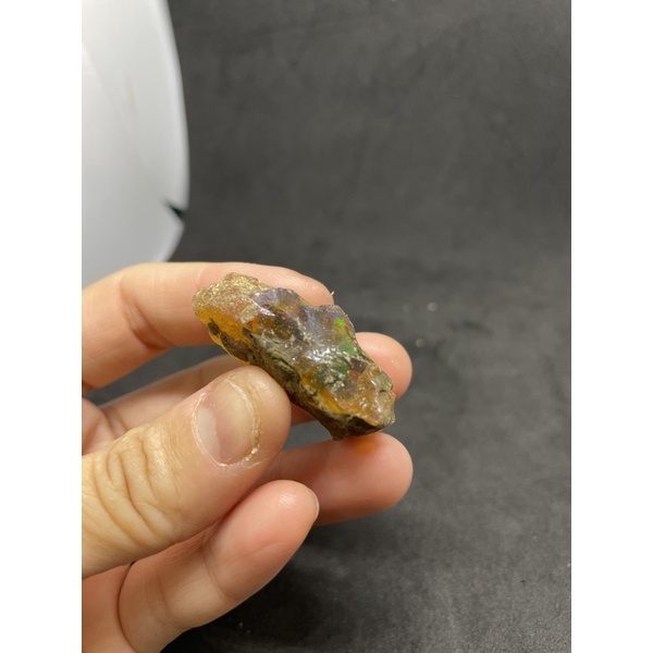 D5181天然寶石原礦礦 歐泊 (OPAL)歐泊原石 天然彩色蛋白石 整塊都是料子 買回去可以切割左成自己要形狀