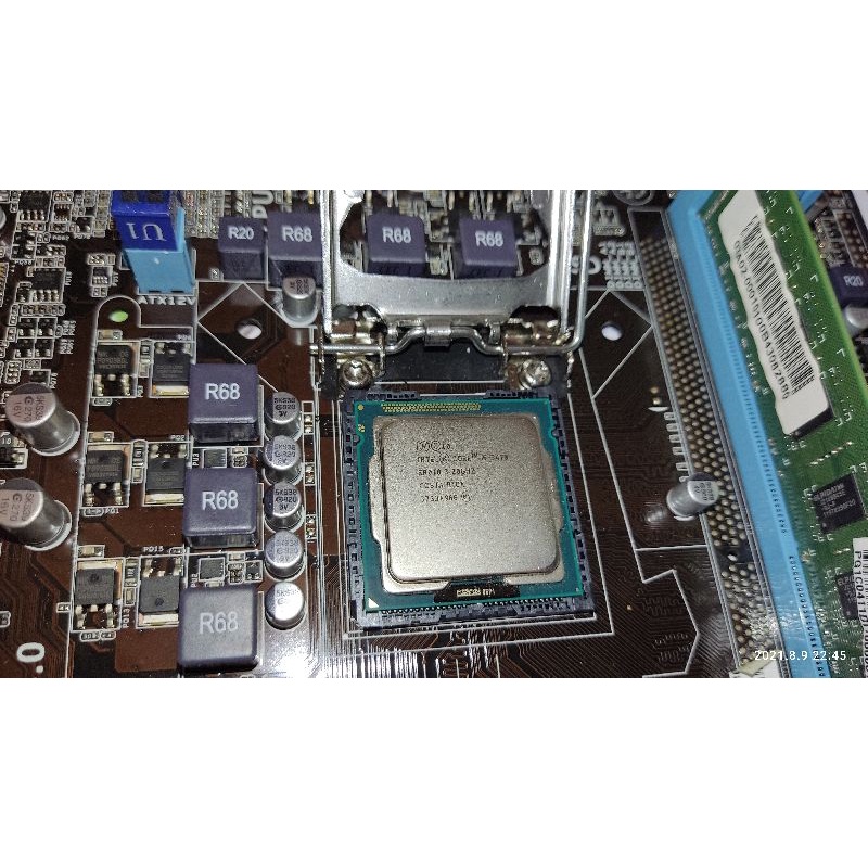 i5 3450 3470 CPU 正式版 或 b75主機板加風扇加 3350 3450 3470 CPU