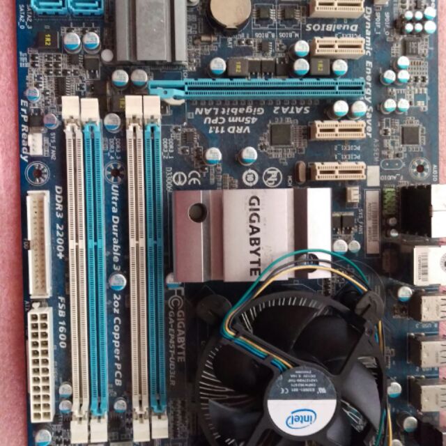 技嘉GA-EP45T-UD3LR DDR3 主機板+intel core 2 duo E8400 CPU+風扇