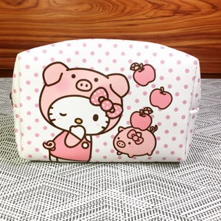 Hello Kitty 豬年化妝包 點點款 大容量 收納包 萬用包