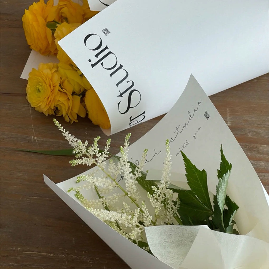 鮮花包裝紙 INS網紅英文簡約情人節鮮花包裝紙 小清新白色印花小花束包裝材料 禮物包裝紙 包花紙