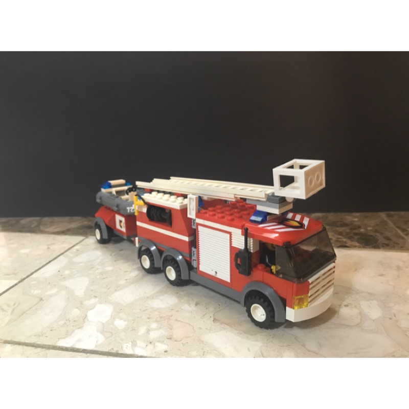 樂高7239消防車+7944消防船
