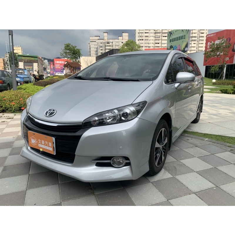 2014年Toyota Wish 2.0 尊爵智慧型 里程只跑6萬多