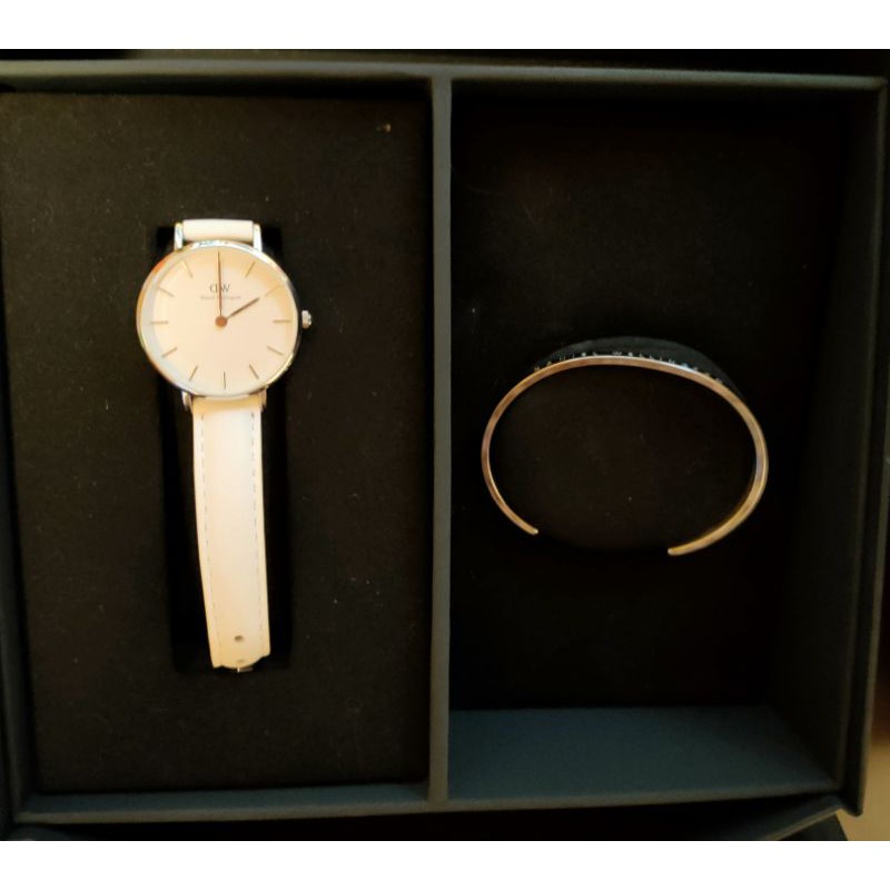 情人節，生日首選 正版 DW(DANIEL WELLINGTON)銀色手錶+銀色手環禮盒（包裝完整）