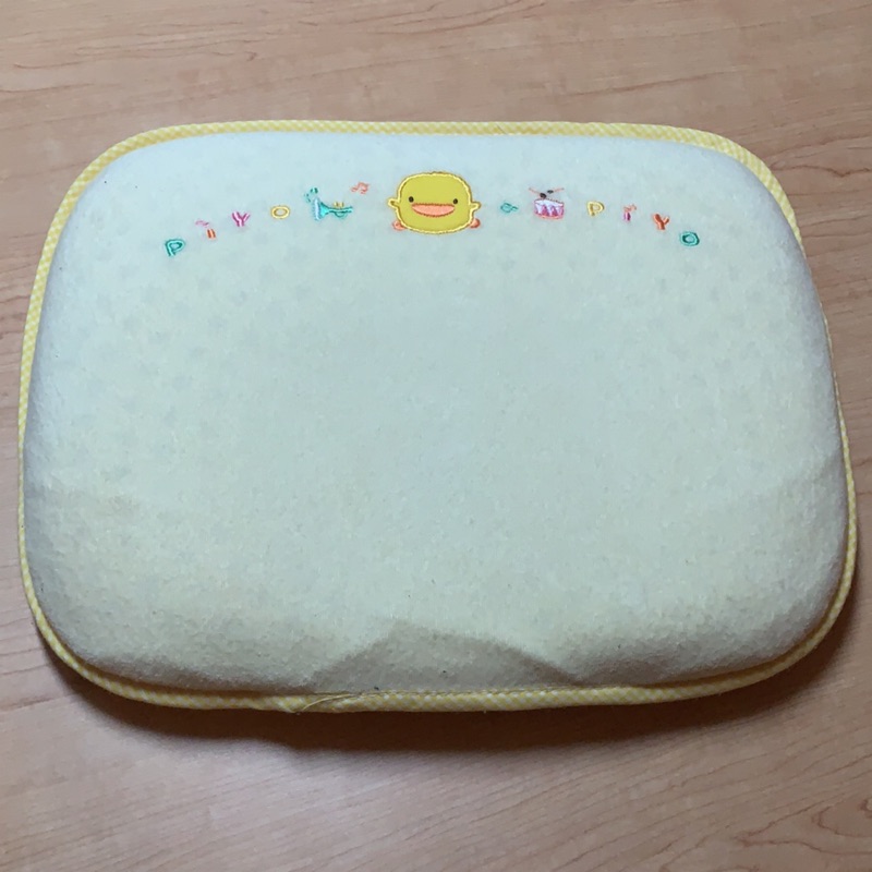 二手 黃色小鴨 PiYO PiYO嬰幼兒抗菌乳膠塑型枕