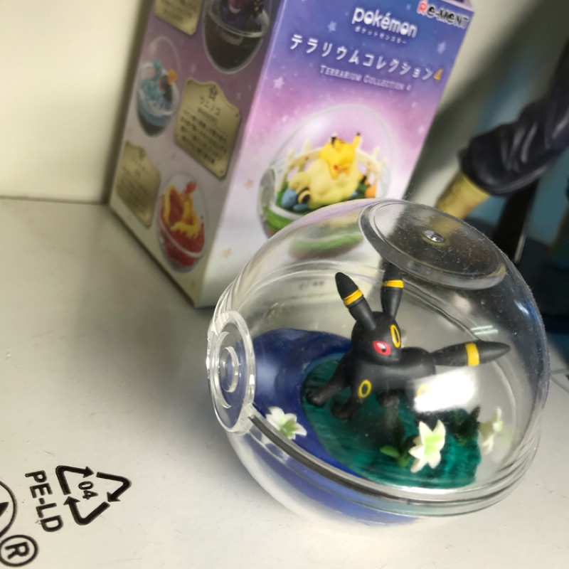 寶可夢 pokemon Terrarium Collection4 月精靈 神奇寶貝生態水晶球，僅拆組裝9.99新 可議