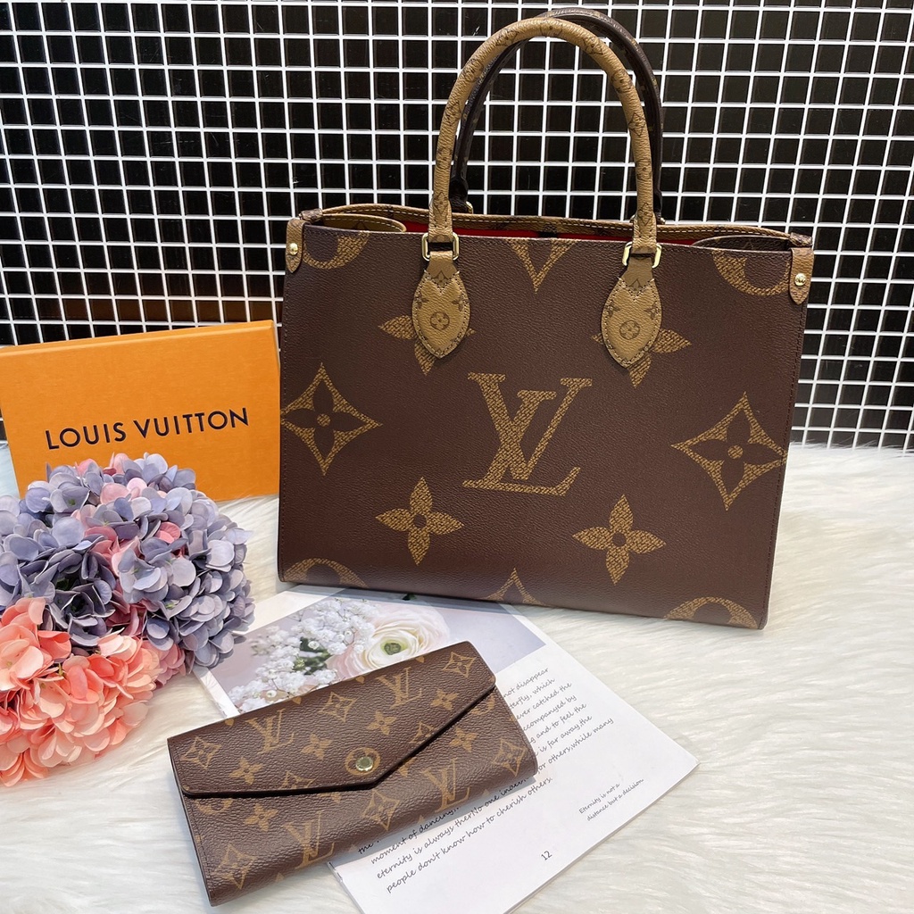 ♚KK SHOP♚ 預購 Louis Vuitton LV 經典ONTHEGO MM雙色手提/肩背購物包 M45321