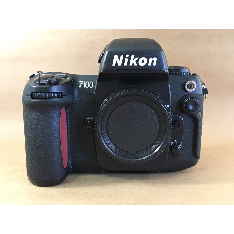《九成五新 功能正常》Nikon F100 高階底片單眼相機（贈送全新電池）