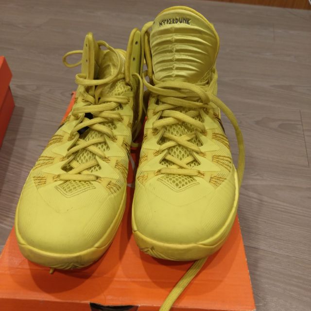 nike hyperdunk yellow