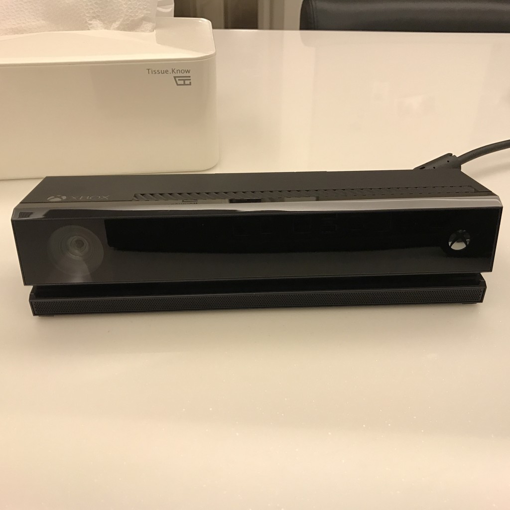 Xbox One Kinect 版 (500GB)