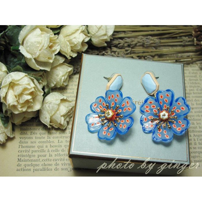 【ginger】Les Nereides N2 (現貨)彩色彩繪六花瓣花朵藍寶石耳環