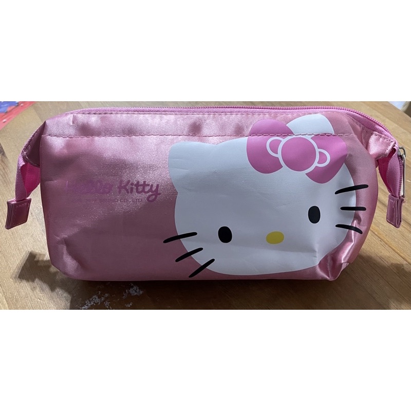 【全新文具。便宜出清】Hello Kitty   時尚收納大筆袋