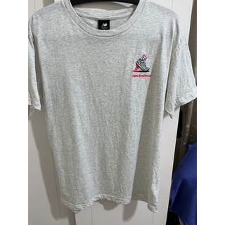NEW BALANCE 短T T恤 白灰色 刺繡 短棉T 男 M號AMT13573SAH