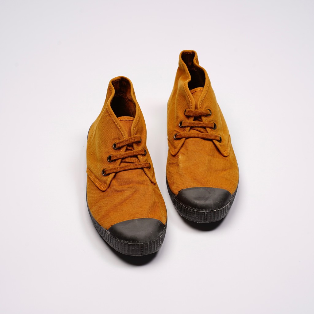 CIENTA 西班牙帆布鞋 U60777 43 土黃色 黑底 洗舊布料 大人 Chukka