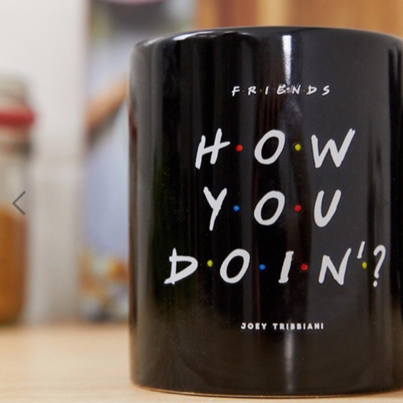【現貨&amp;限時免運】六人行 Friends 25週年紀念 Typo 馬克杯 How you doin_全新正版商品