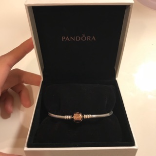 潘朵拉銀色手鍊-玫瑰金扣子Moments Silver Bracelet with Pandora Rose Clasp
