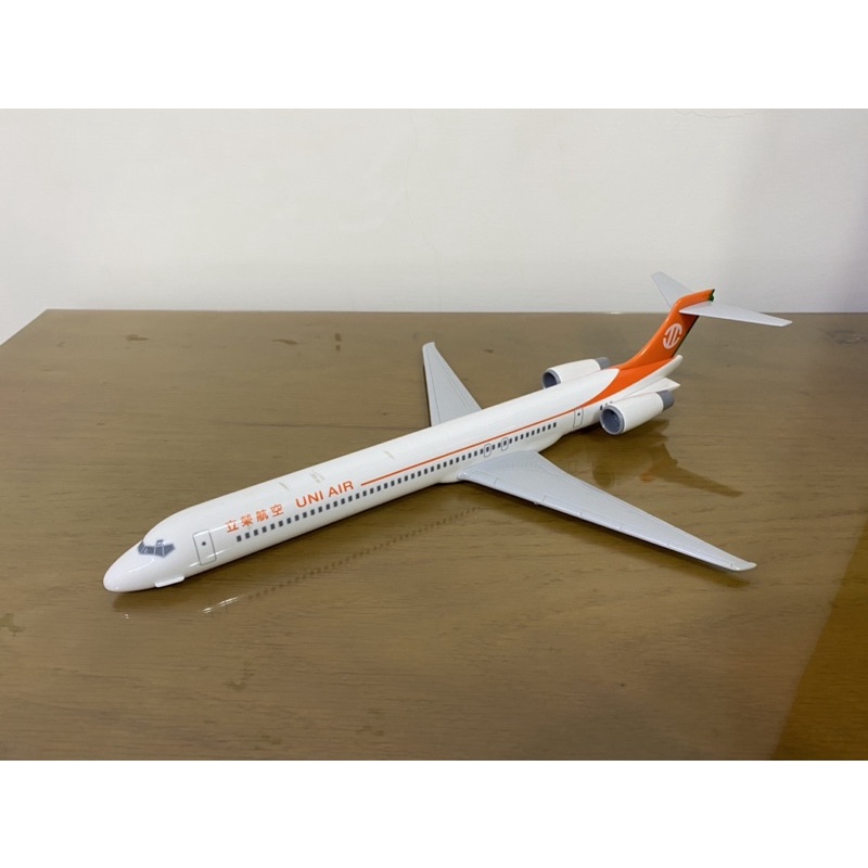 UNIAIR立榮航空 MD-90飛機模型 1:150 *絕版模型*