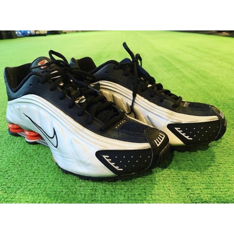 Nike Shox BB4 復刻 經典款 彈簧鞋 明星款 球鞋 穿搭 黑 灰 AT7843003 AT7843-003