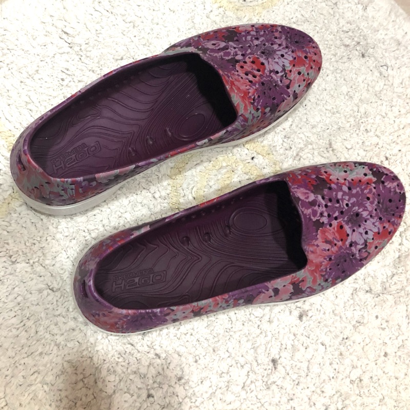 SKECHERS 橡膠紫色暈染花紋防水透氣休閒鞋