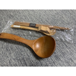 全新 木製湯勺/筷子/筷架/湯匙（一組）
