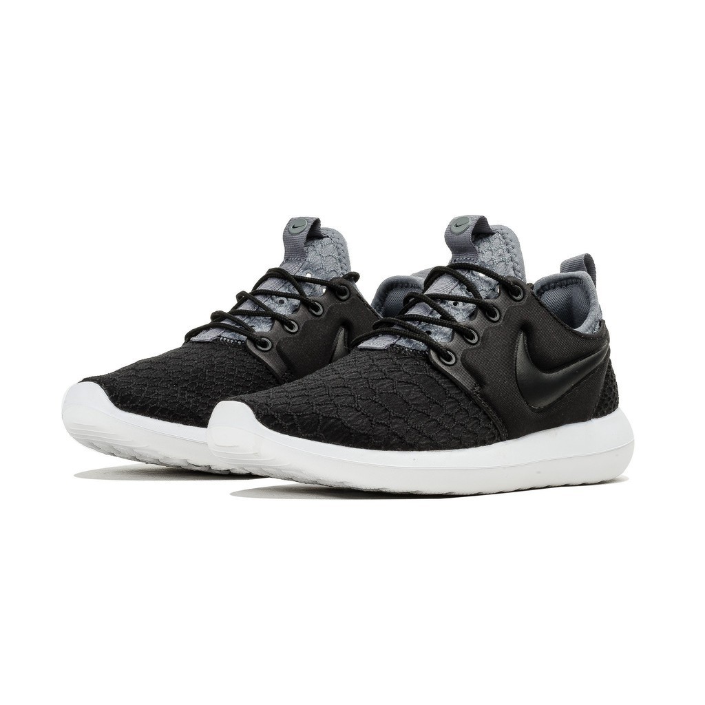 nike w roshe two