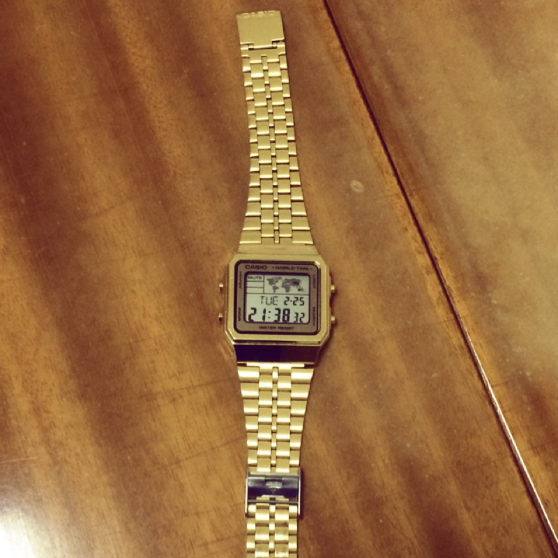 casio卡西歐復古電子錶-金色方型