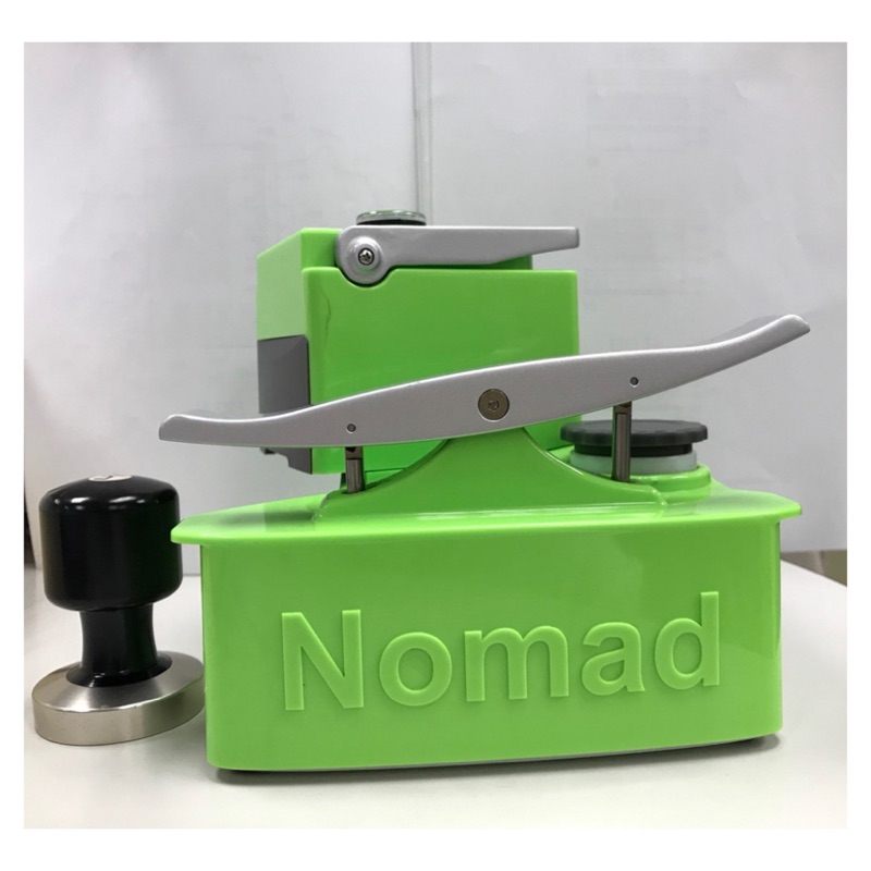 NOMAD 手壓 義式咖啡機 (二手）