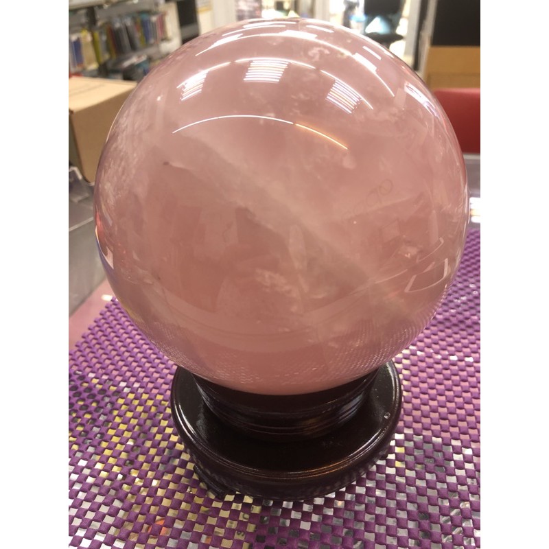 日本頂級粉水晶球🔮 圓球球徑約12公分 3.53公斤 純天然水晶 招桃花貴人 居家風水必備 招財轉運