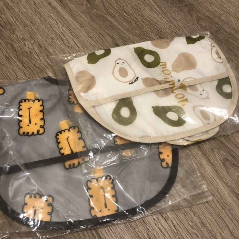全新現貨👶🏻韓國moimoln 兒童防水 寶寶 吃飯 圍兜