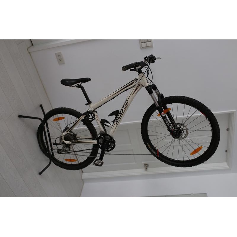 scott aspect 20