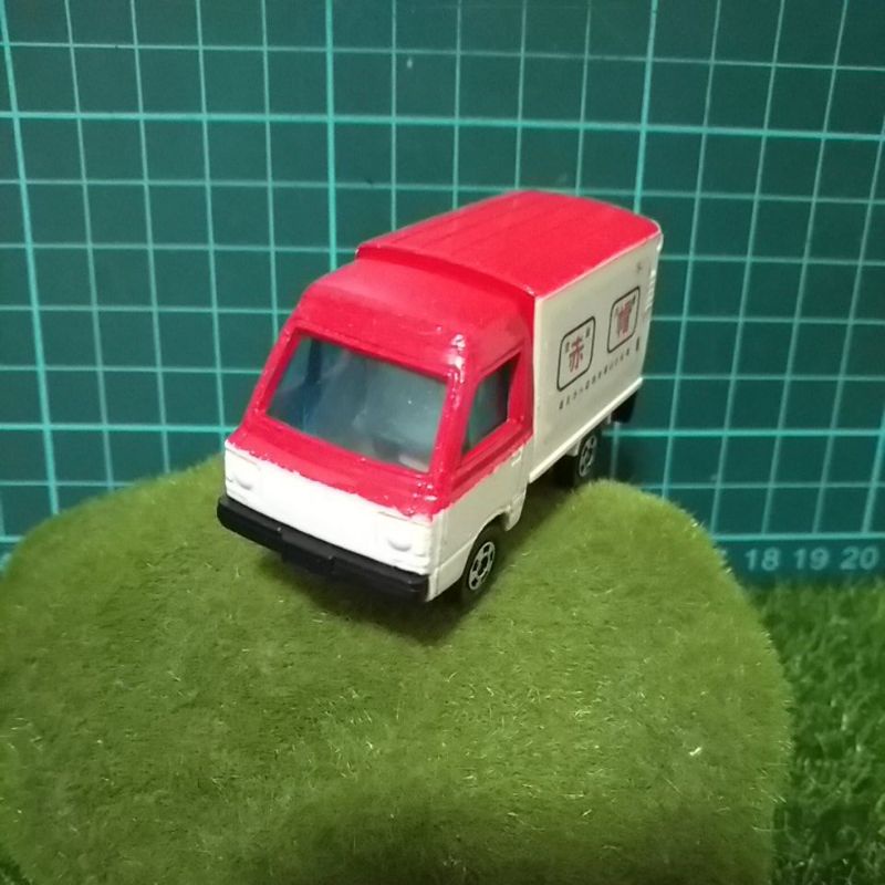 日本製TOMICA 赤帽 SUBARU SAMBAR小貨車無盒附膠盒