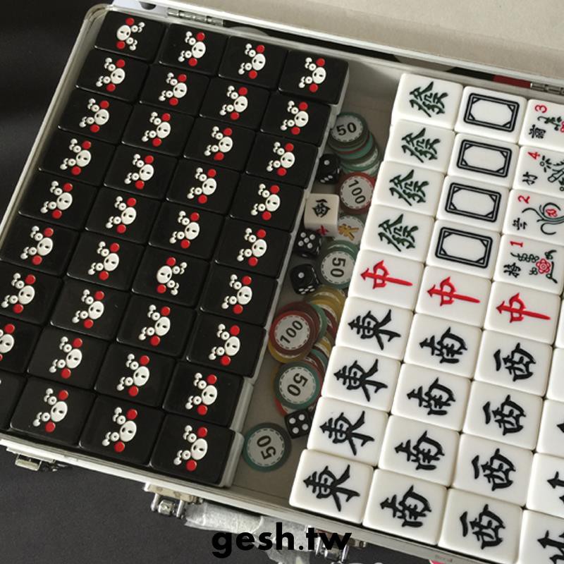 簡約 范 新品特價卡通可愛黑色熊本熊麻將牌家用手搓40 42中大號麻雀牌 蝦皮購物