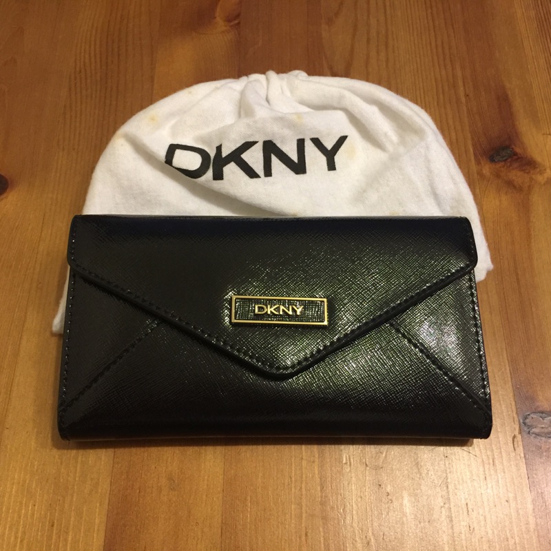 DKNY信封造型時尚皮夾/全新附防塵套