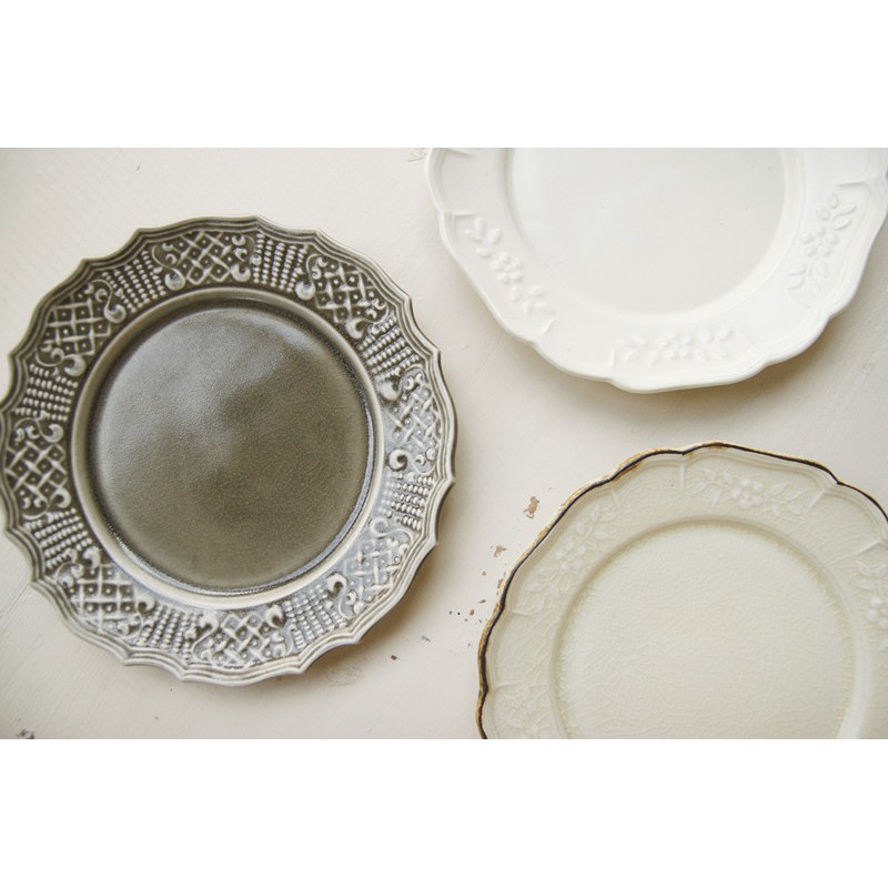 日本作家阿部慎太郎復古西洋式手作浮雕雕花溫潤質感粗陶餐盤 蝦皮購物