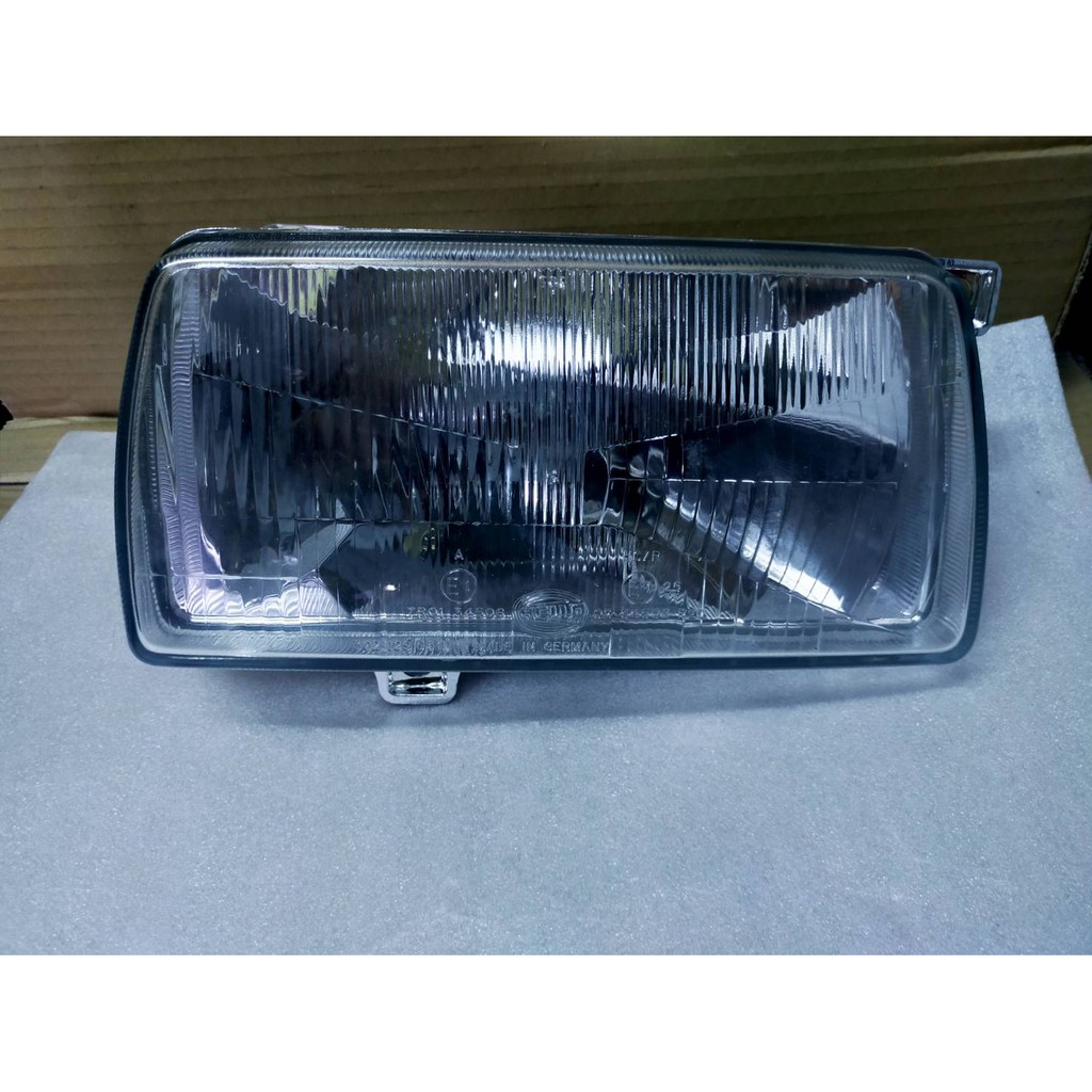 福斯汽車 V.W JETTA 1987年 大燈 右邊 不含大燈座 燈泡口有防水橡皮 歐規車 製造廠牌HELLE