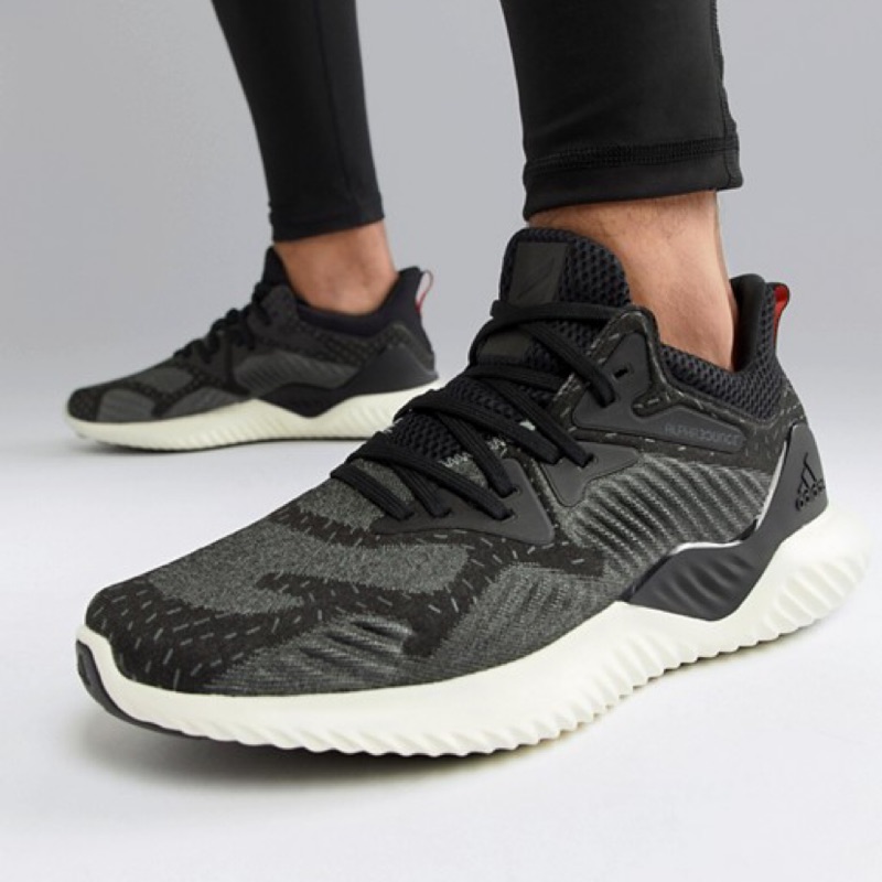 （二手僅使用兩個月）adidas 愛迪達ALPHABOUNCE-DB1124-男性慢跑鞋25.5公分