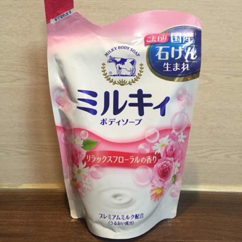 日本牛乳石鹼 精華沐浴乳補充包（玫瑰花香）400ml