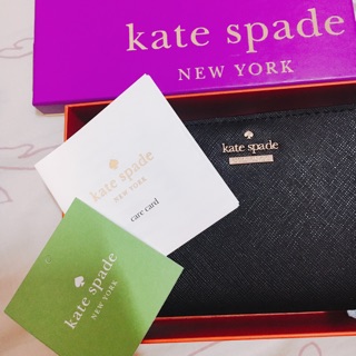 Kate Spade jackson street 金字浮刻荔紋牛皮釦式中長夾(黑色)_精品代購.大降價
