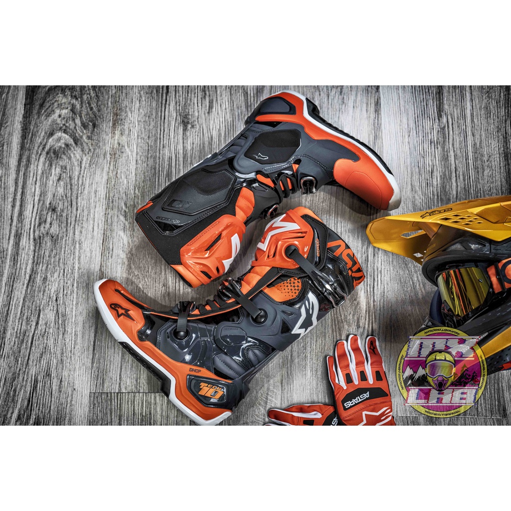 𝕸滑胎實驗室𝖃 Alpinestars® Tech 10 灰/橘 頂級 車靴 越野靴 防摔 越野 滑胎 林道