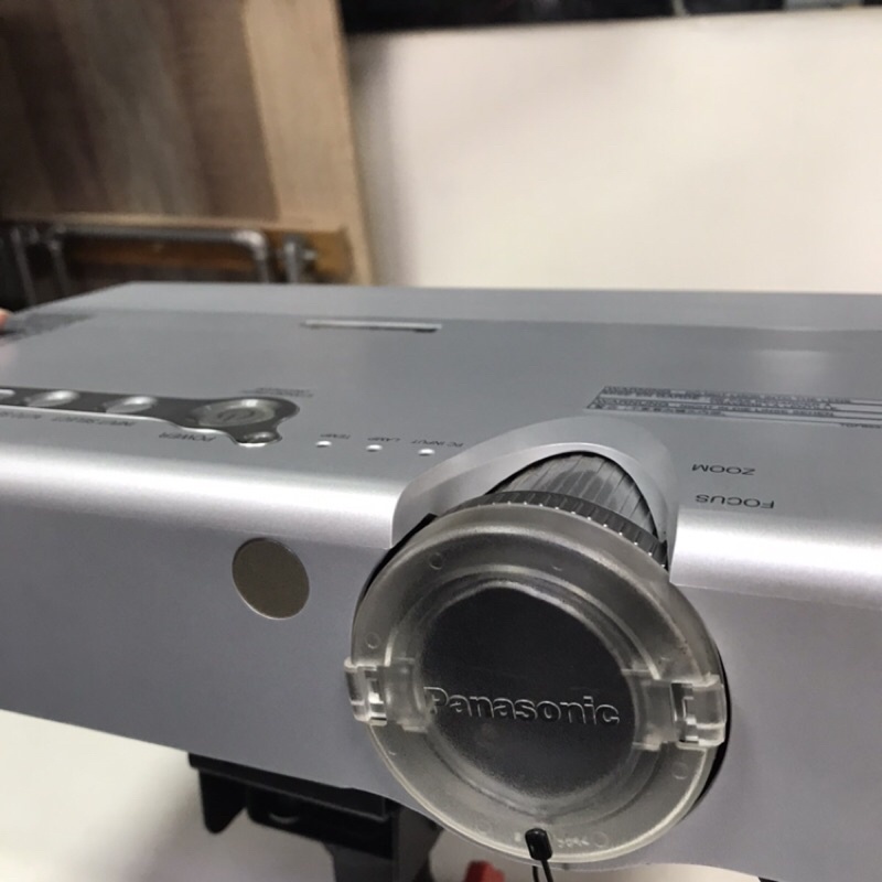 【極新二手】Panasonic國際牌 投影機PT-LB60