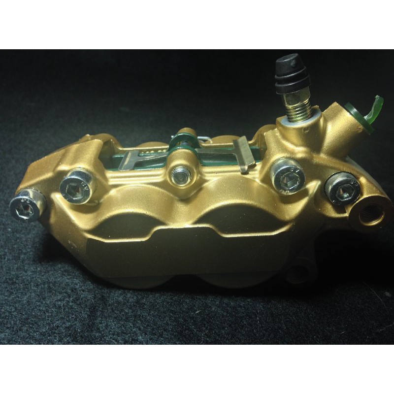 台製 仿B對四卡鉗 保固3個月 GMAX 對四 雷霆 新勁戰 戰將 SMAX 馬車 125 奔騰 V2 G3 G4 金牌