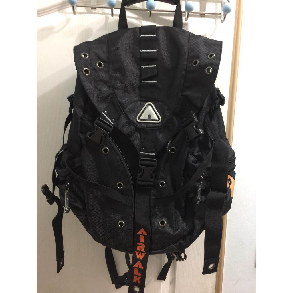 美國 AIRWALK-強勢崛起3叉扣後背包(橘色) 背包 後背包 休閒背包 裝備背包