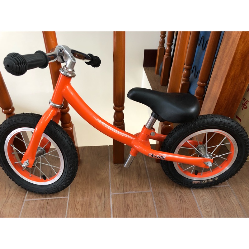 二手12吋橘色 充氣輪平衡車 滑步車