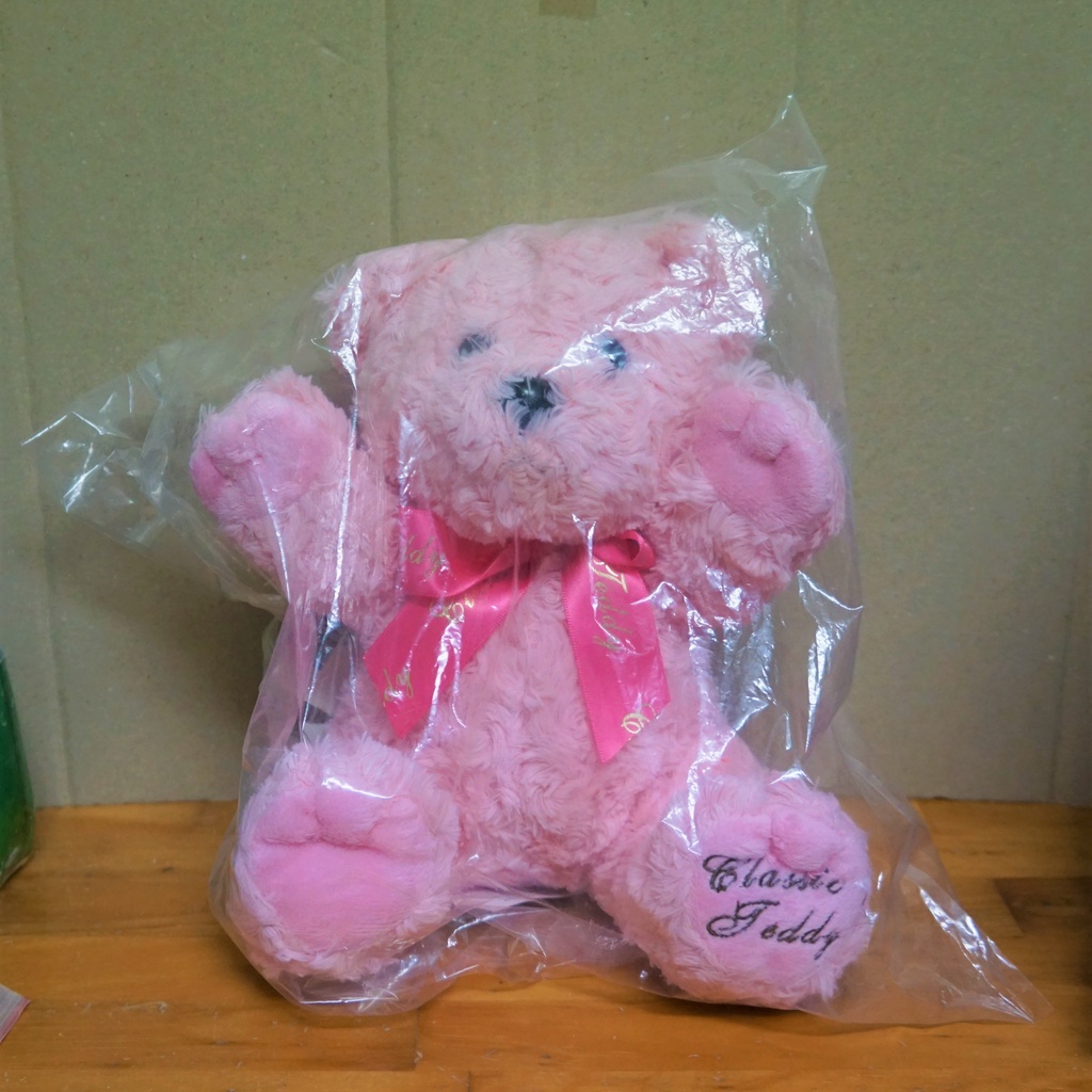 坐姿 玫瑰絨毛 泰迪熊 9吋 娃娃 玩偶 粉紅色緞帶 小熊