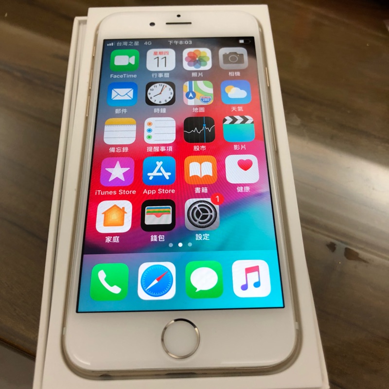 賣iphone6 64g 金色 ，配件齊全盒裝，台中高鐵或烏日林新醫院可面交