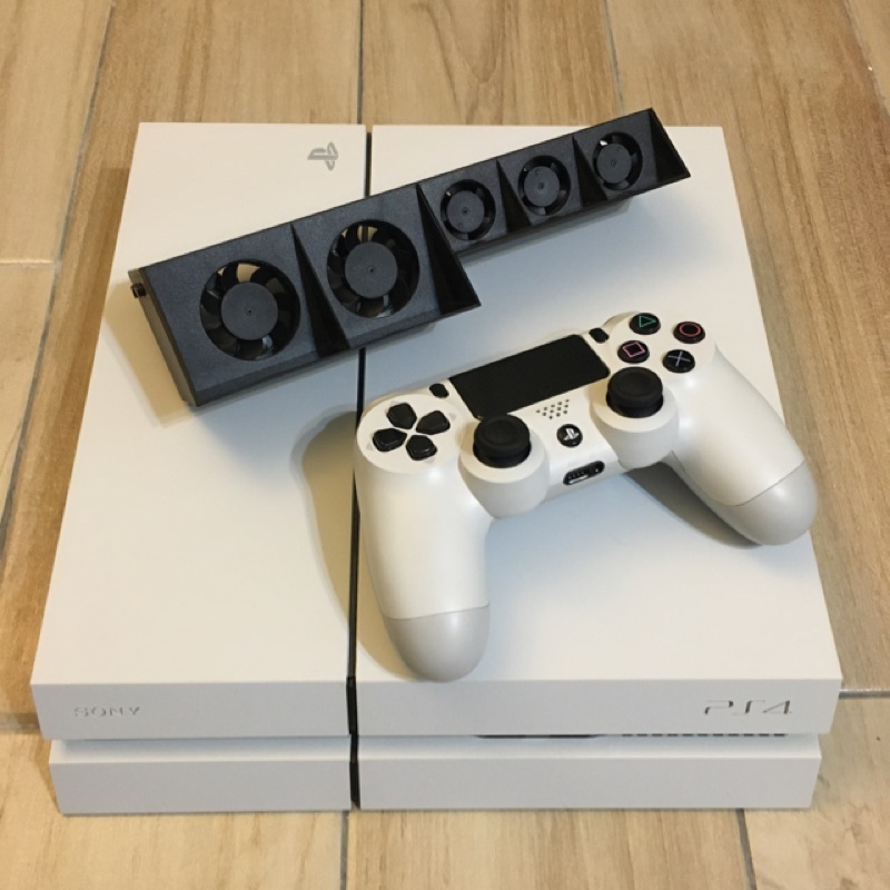 PS4主機2016年1207A型冰河白500G 二手近全新品（含單手把、散熱器、直立架）原廠盒