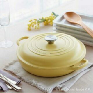 法國le Creuset mimosa 26 含羞草霧面鵝黃色壽喜燒淺燉鍋日本美國德國飯店法國米其林三星主廚愛用高雄面交